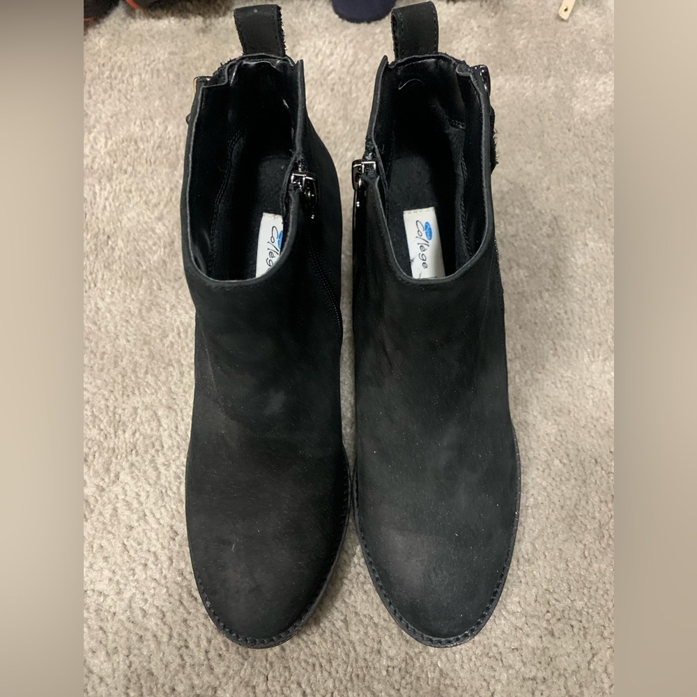 Black low heel zipper booties